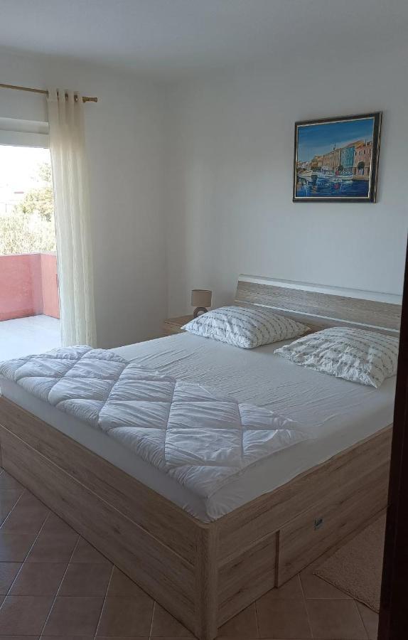 Family Apartments Tomy Punat Exterior photo