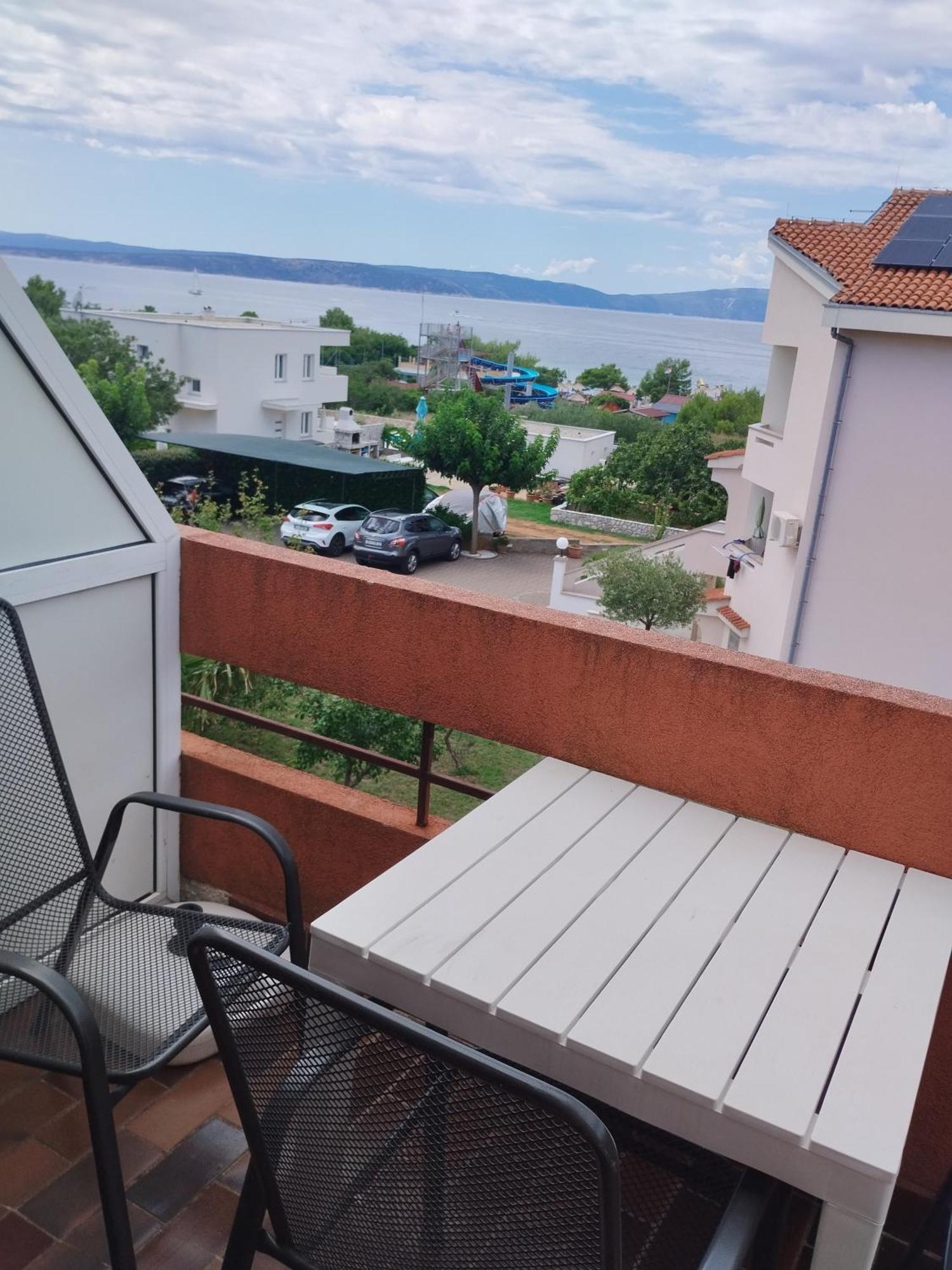Family Apartments Tomy Punat Exterior photo