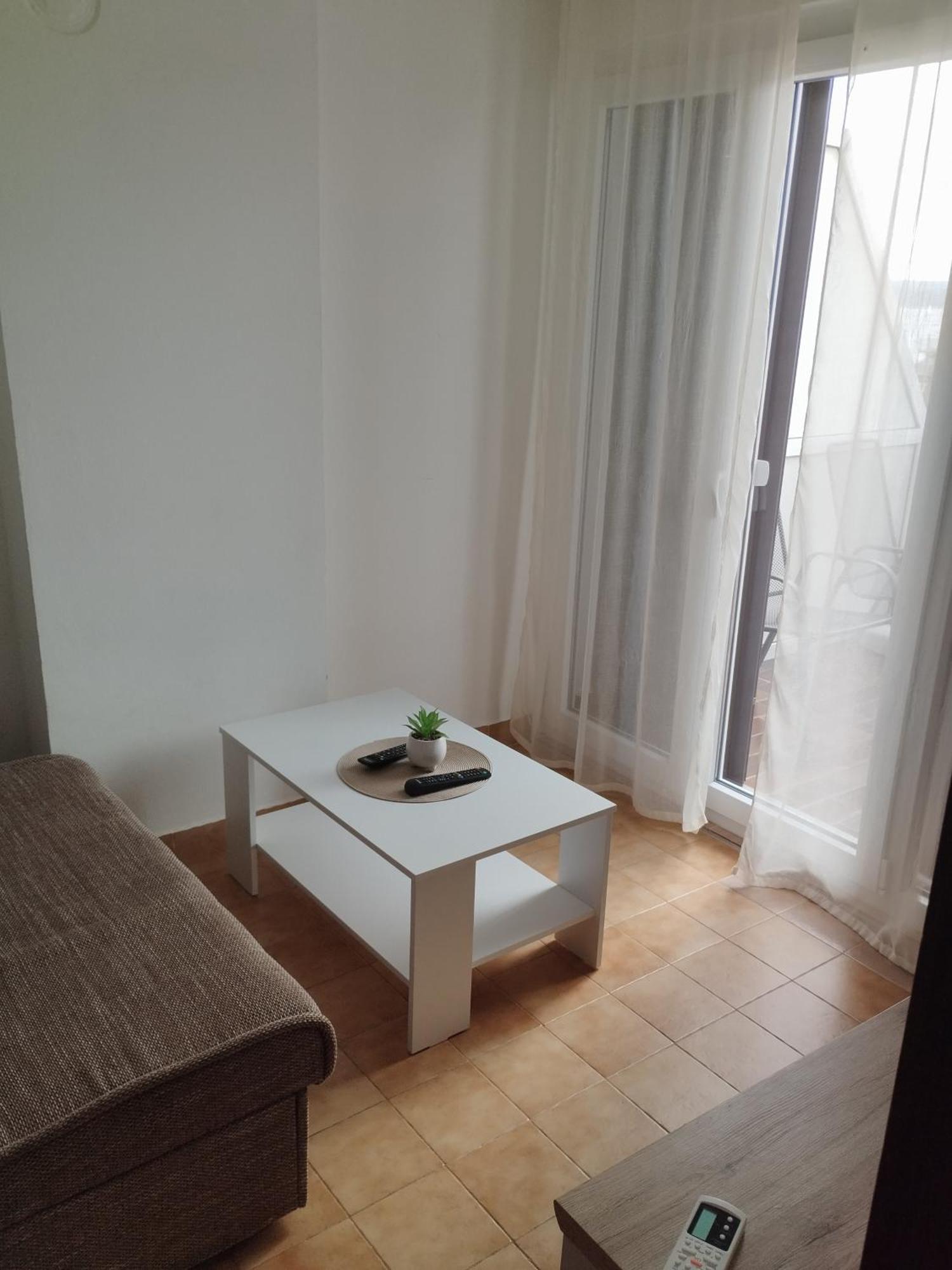 Family Apartments Tomy Punat Exterior photo